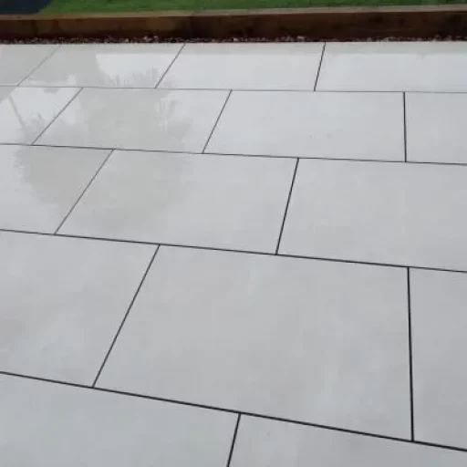 Paving completed in Hampshire by Weathersealed Landscaping.